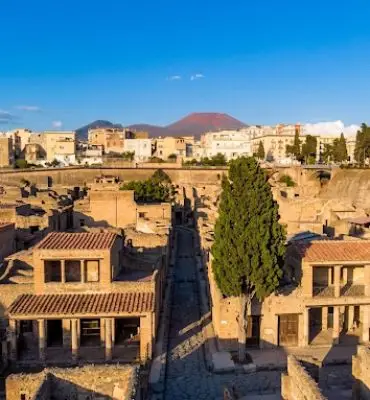 Private day trip excursion to Herculaneum ruins from the Amalfi Coast with Valentina Gambardella's luxury van service